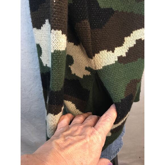 Material Girl Camo Cardigan Sweater Green Black Tan w/Pockets Women's Size Large - Picture 5 of 10